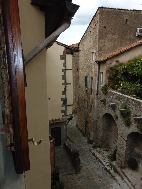 哥尔顿Domus Ghibellinae- Fonte Di San Benedetto公寓 客房 照片