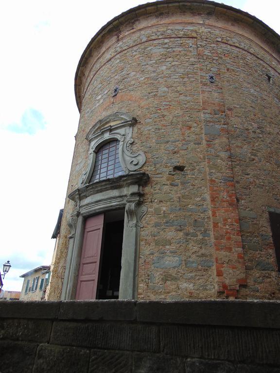 哥尔顿Domus Ghibellinae- Fonte Di San Benedetto公寓 客房 照片