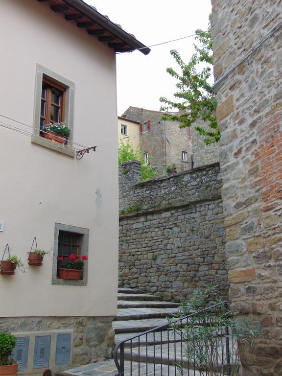 哥尔顿Domus Ghibellinae- Fonte Di San Benedetto公寓 客房 照片